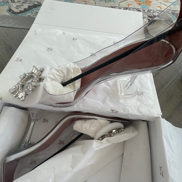 Shoes - Picture 2 of 5